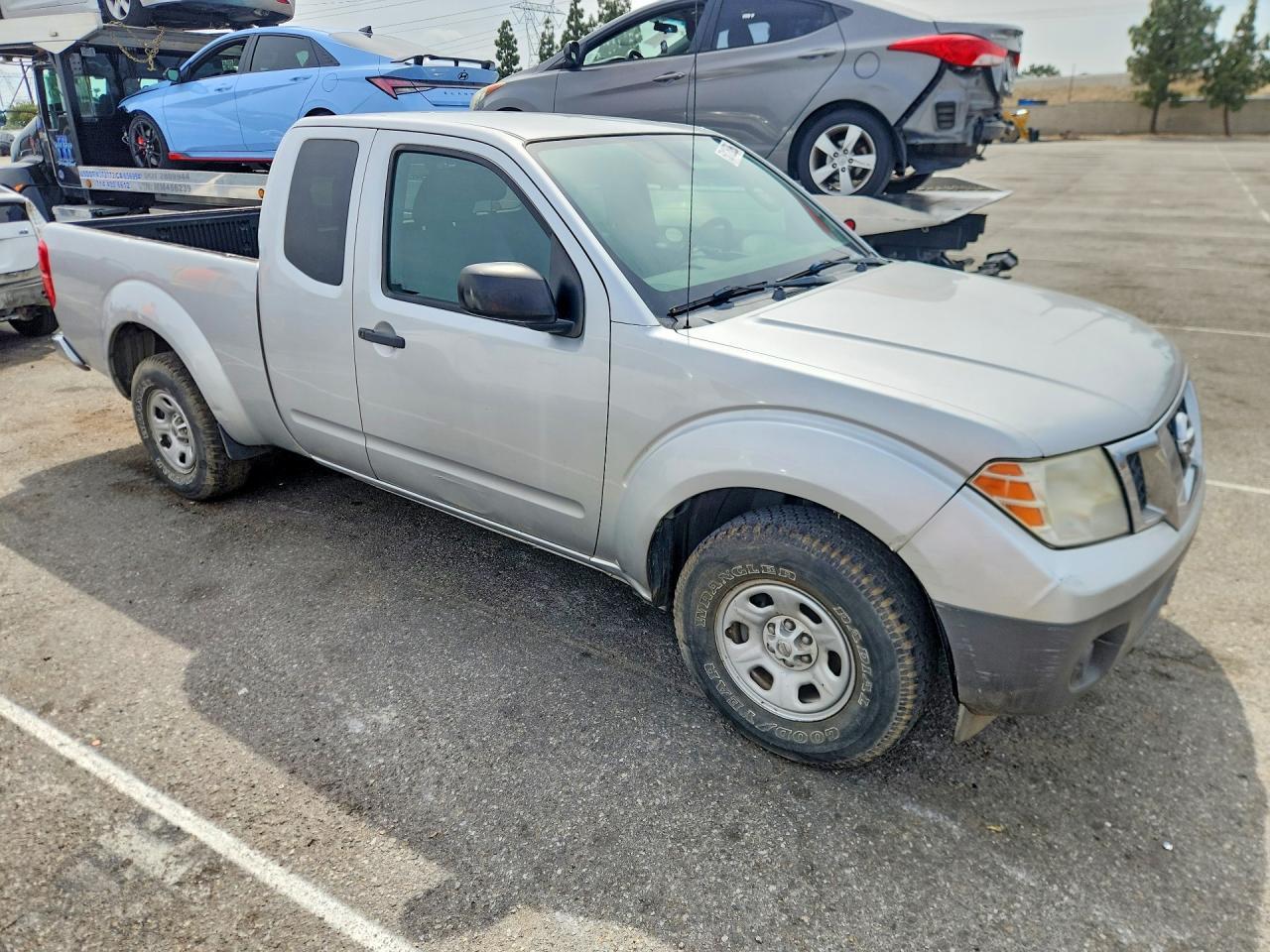 2012 NISSAN Frontier