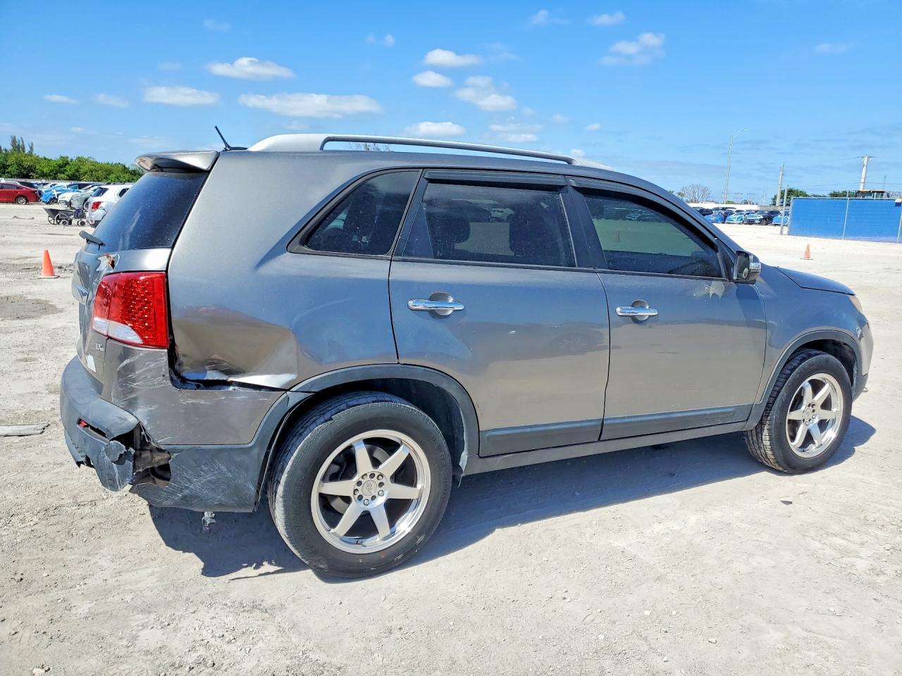 2011 KIA SORENTO