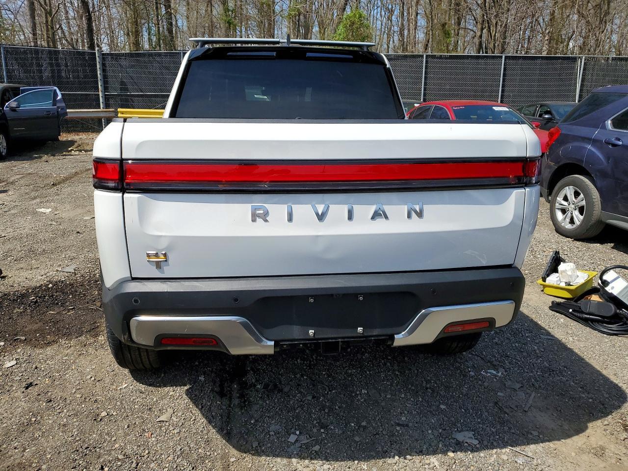 2023 RIVIAN R1t