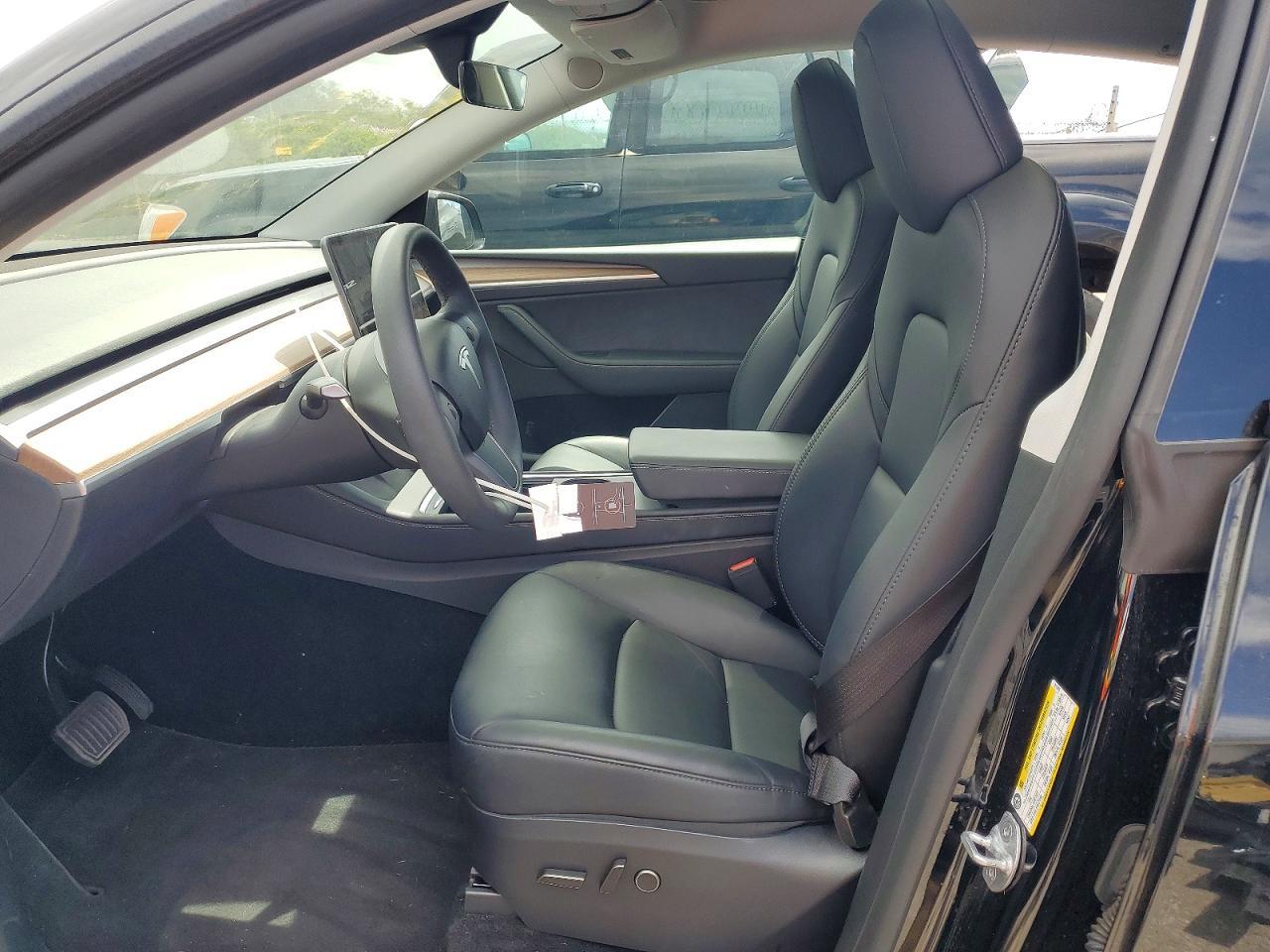 2025 TESLA MODEL Y