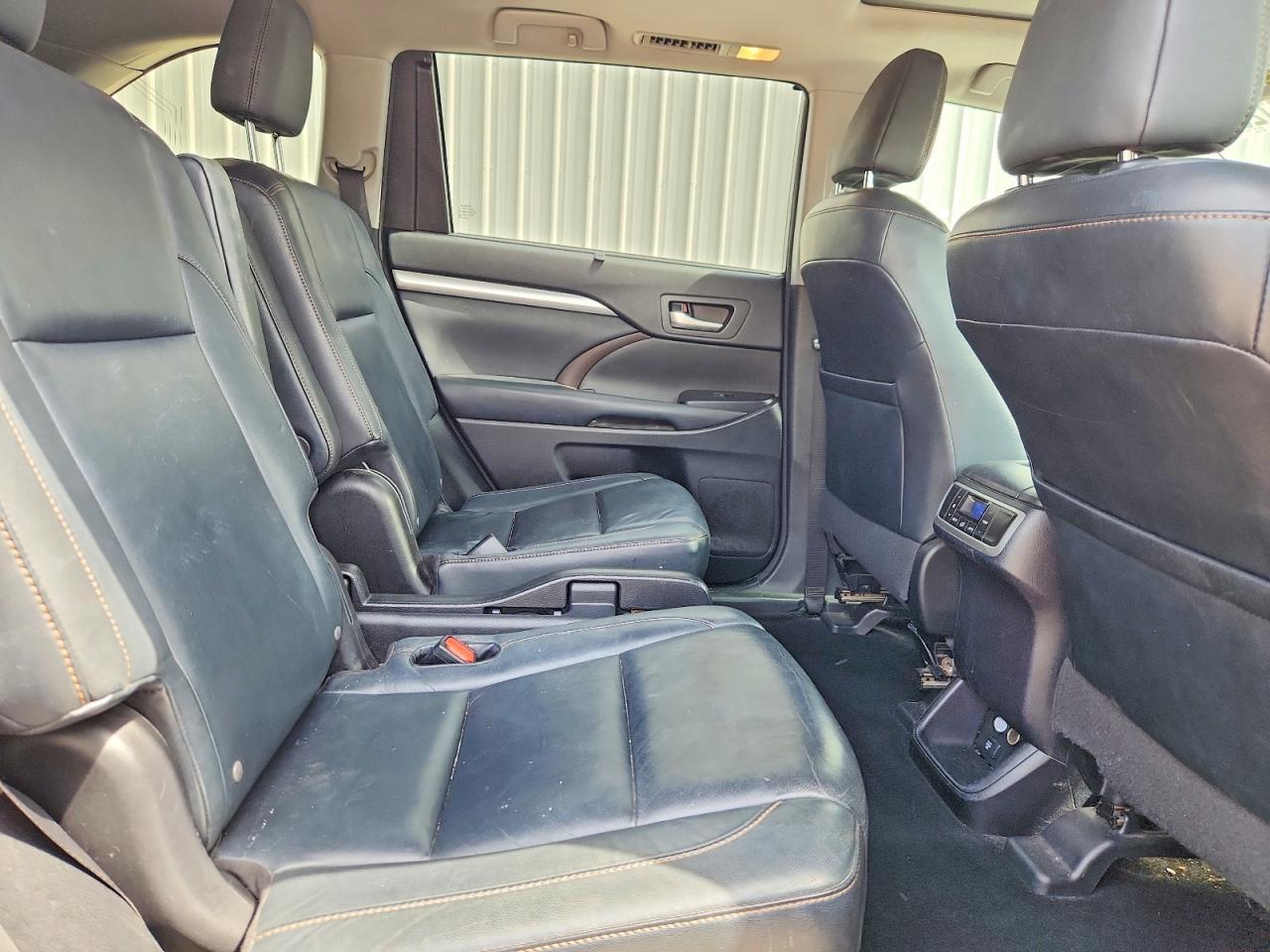 2014 TOYOTA HIGHLANDER