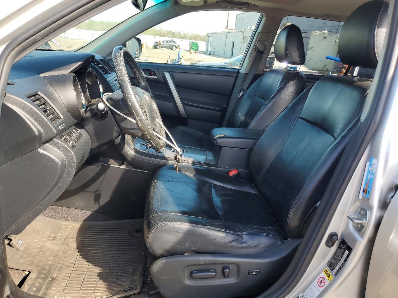 2012 TOYOTA HIGHLANDER