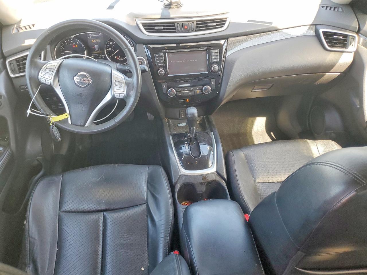 2015 NISSAN ROGUE