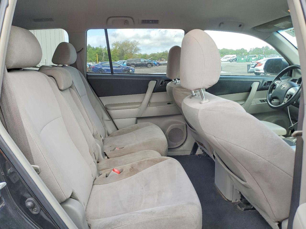 2013 TOYOTA HIGHLANDER