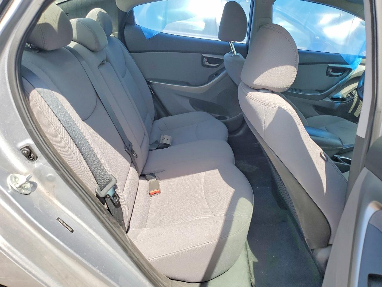 2016 HYUNDAI ELANTRA
