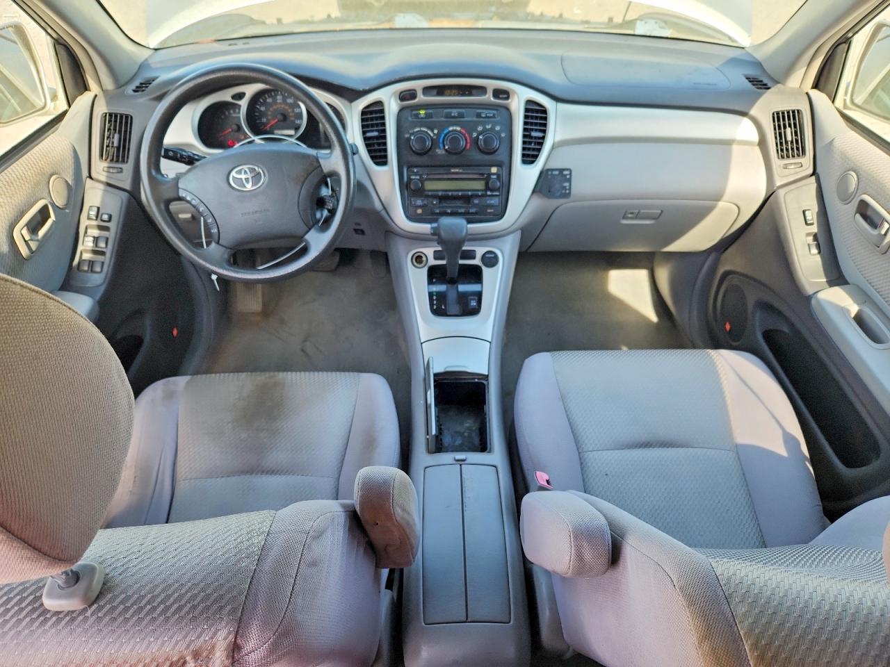 2005 TOYOTA HIGHLANDER