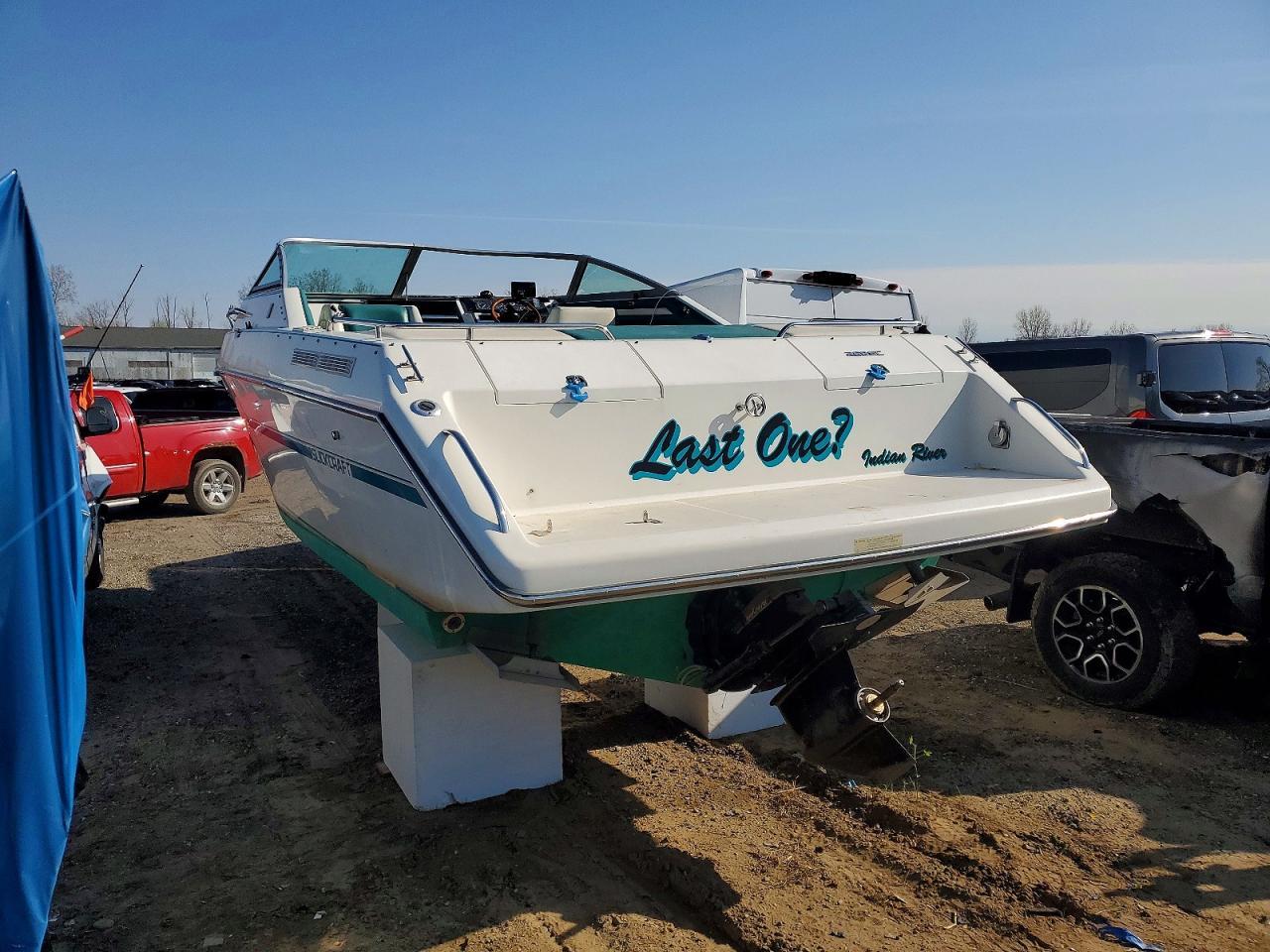 1989 Slickcraft 268sc