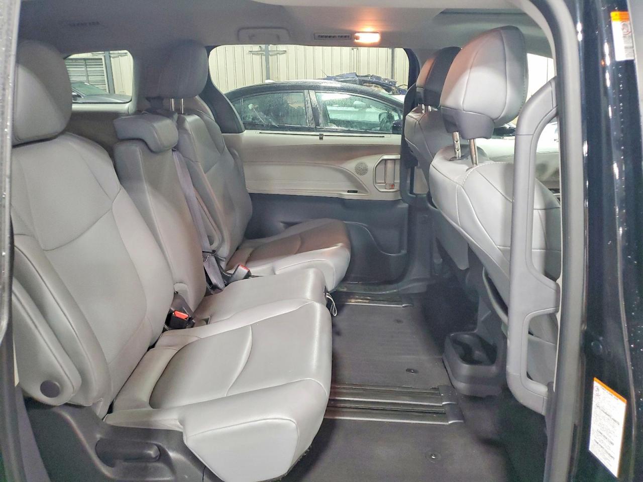 2022 TOYOTA SIENNA