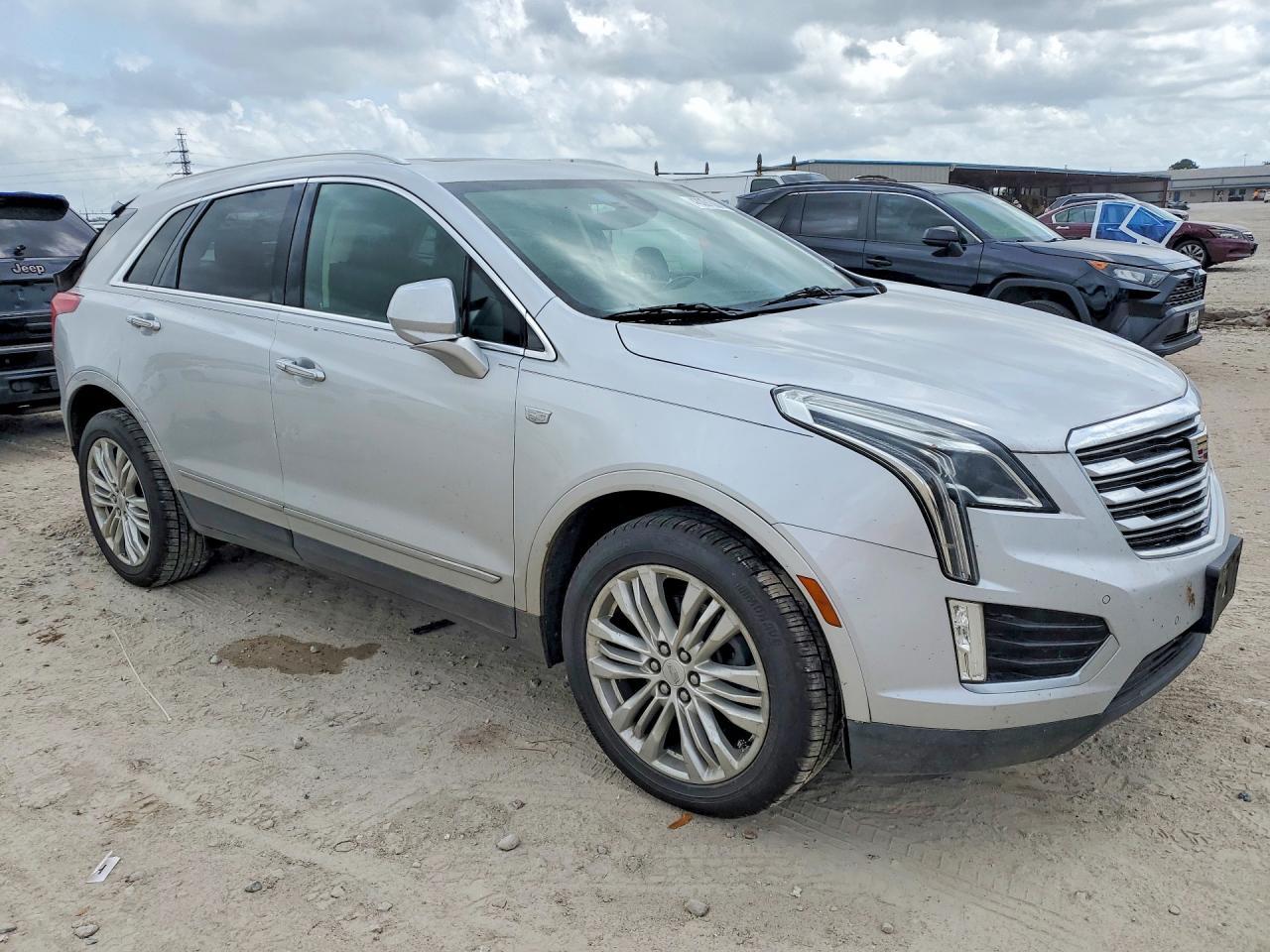 2018 CADILLAC XT5