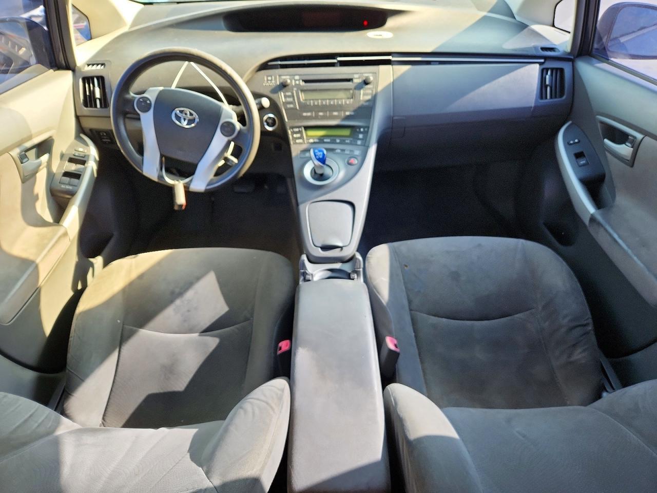 2011 TOYOTA PRIUS
