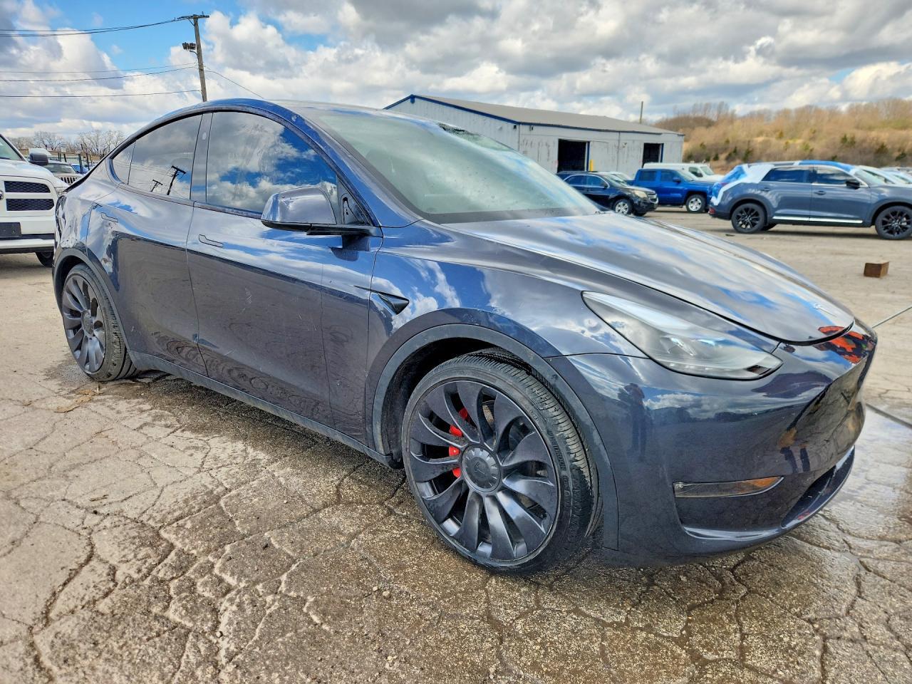 2024 TESLA MODEL Y