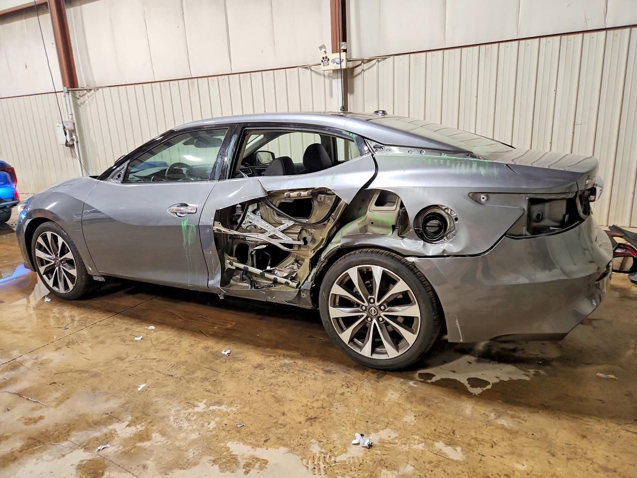 2019 NISSAN Maxima
