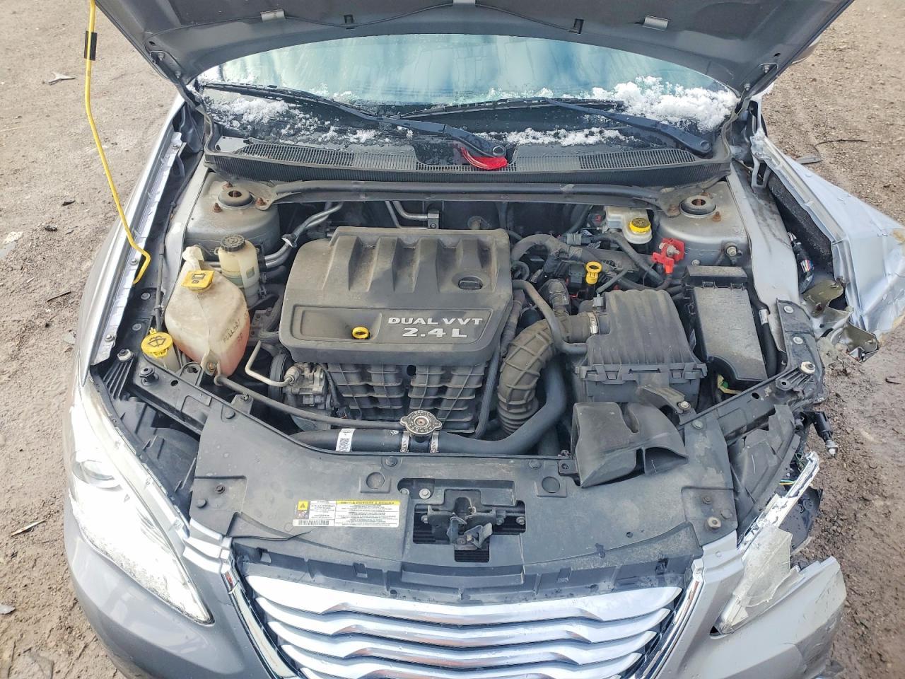 2013 CHRYSLER 200
