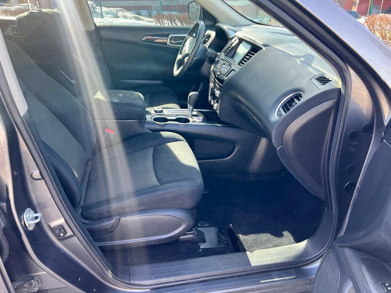 2017 NISSAN PATHFINDER