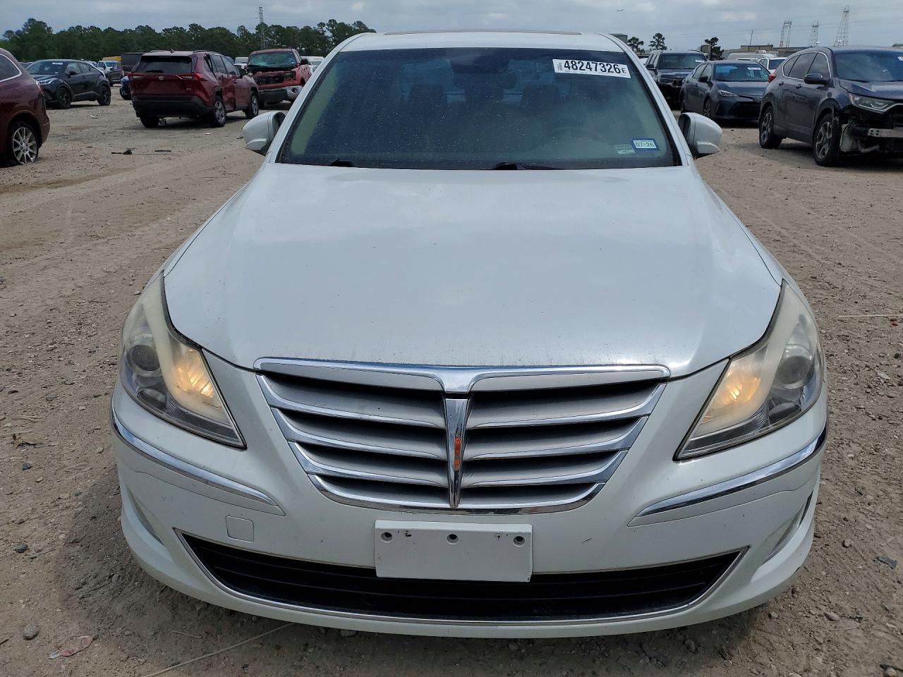 2013 HYUNDAI GENESIS