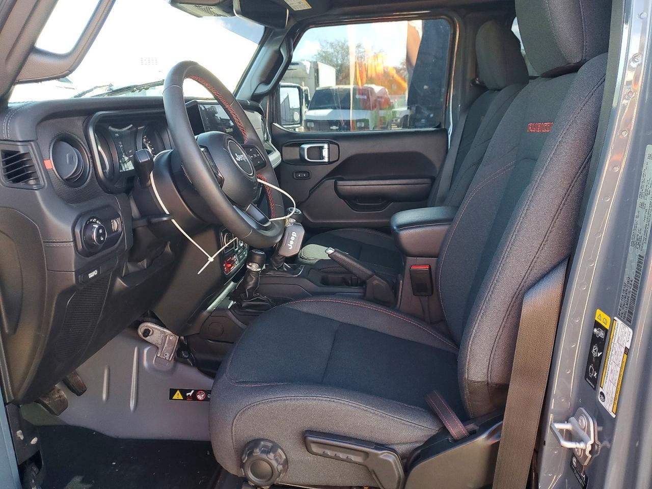 2024 JEEP Gladiator