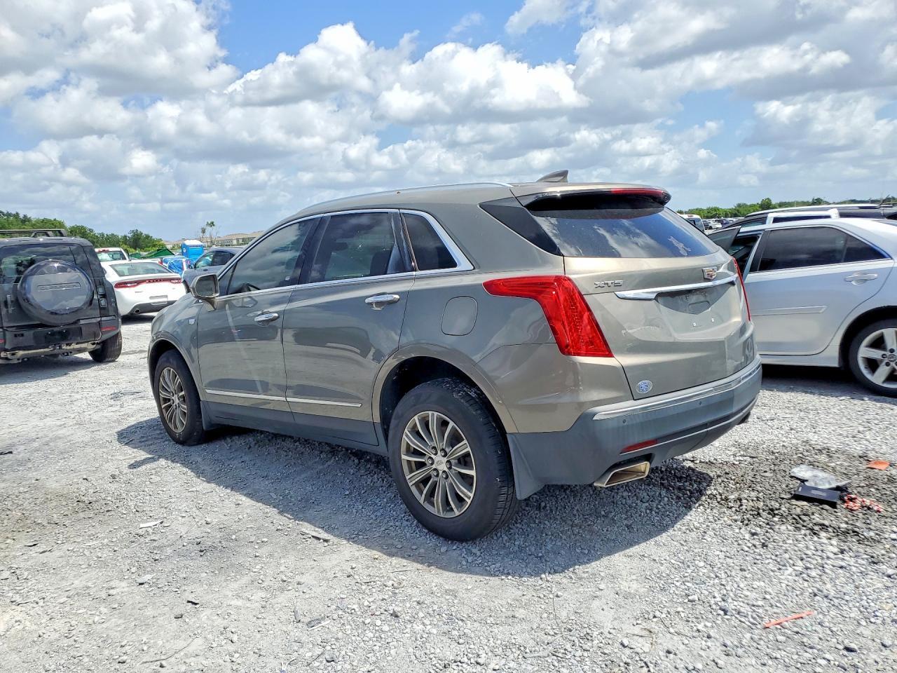 2018 CADILLAC XT5