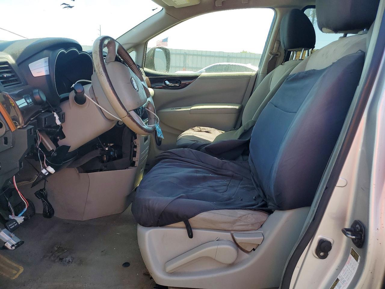 2017 NISSAN Quest