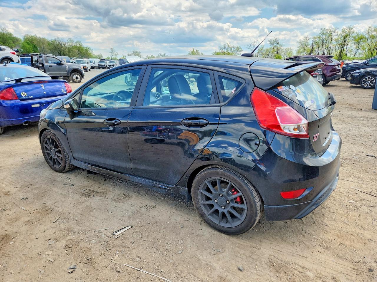 2016 FORD Fiesta