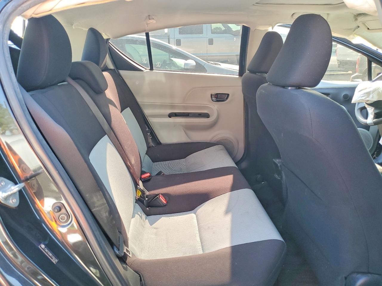 2013 TOYOTA Prius c