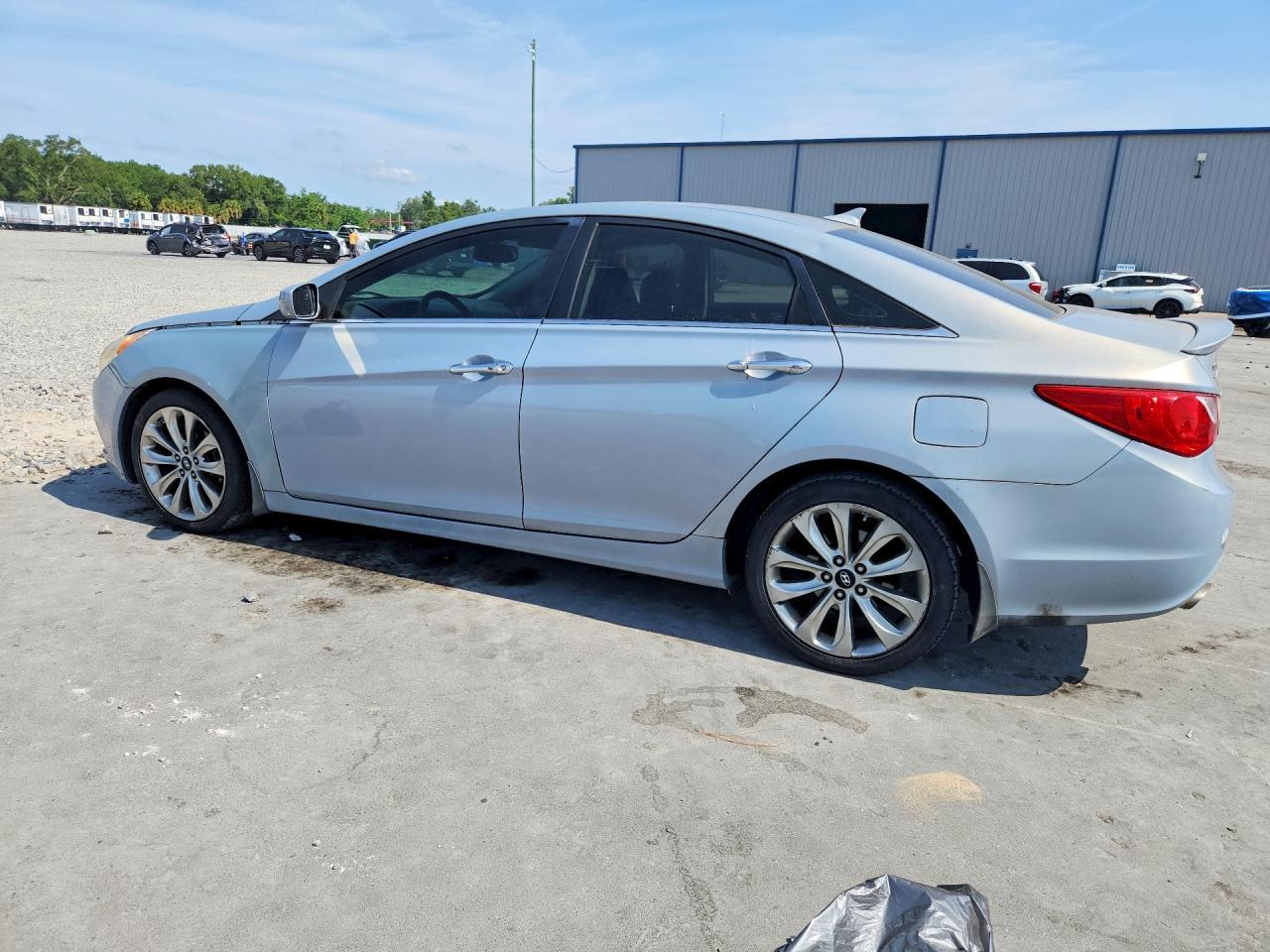 2011 HYUNDAI SONATA