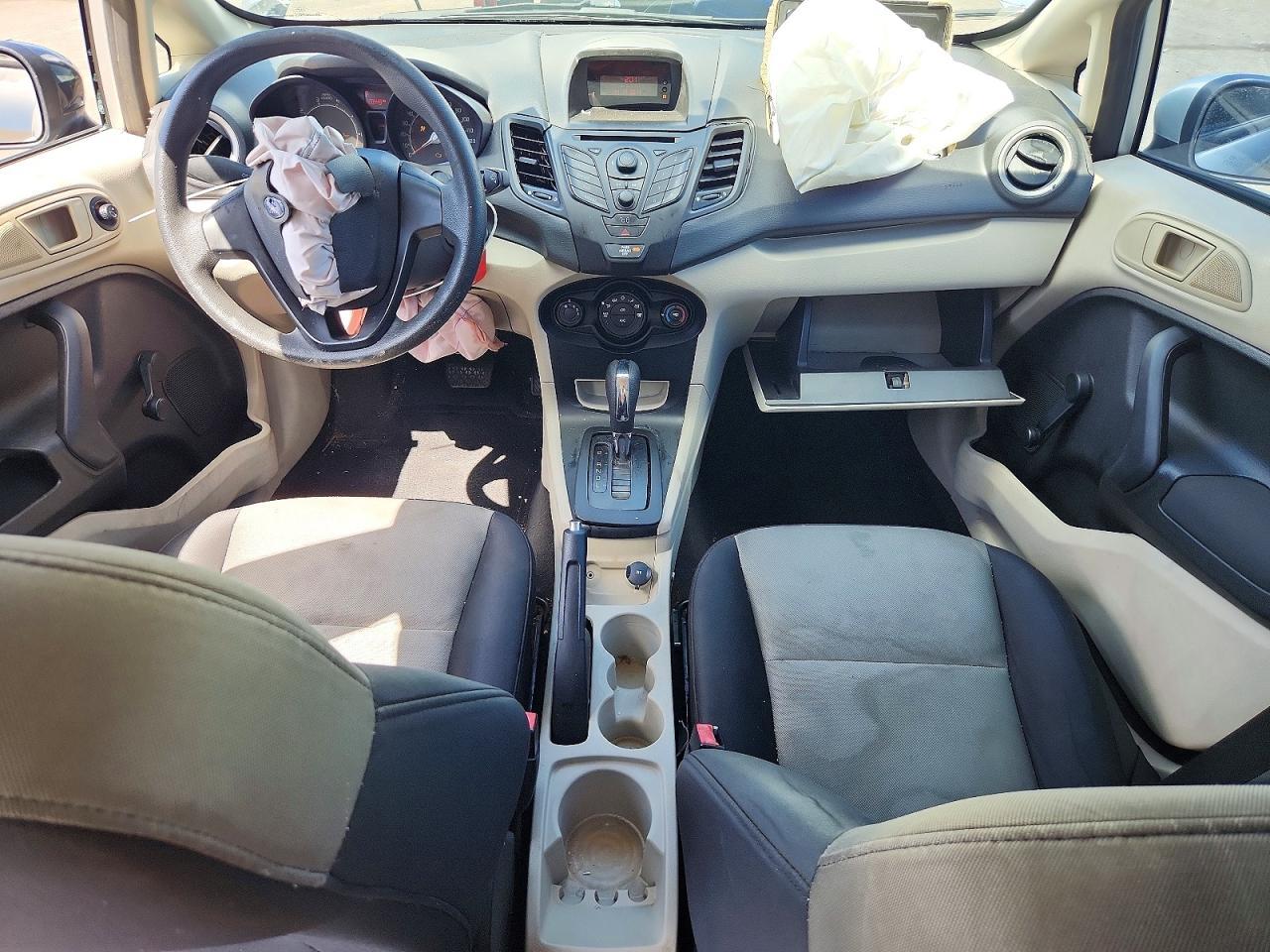 2011 FORD Fiesta