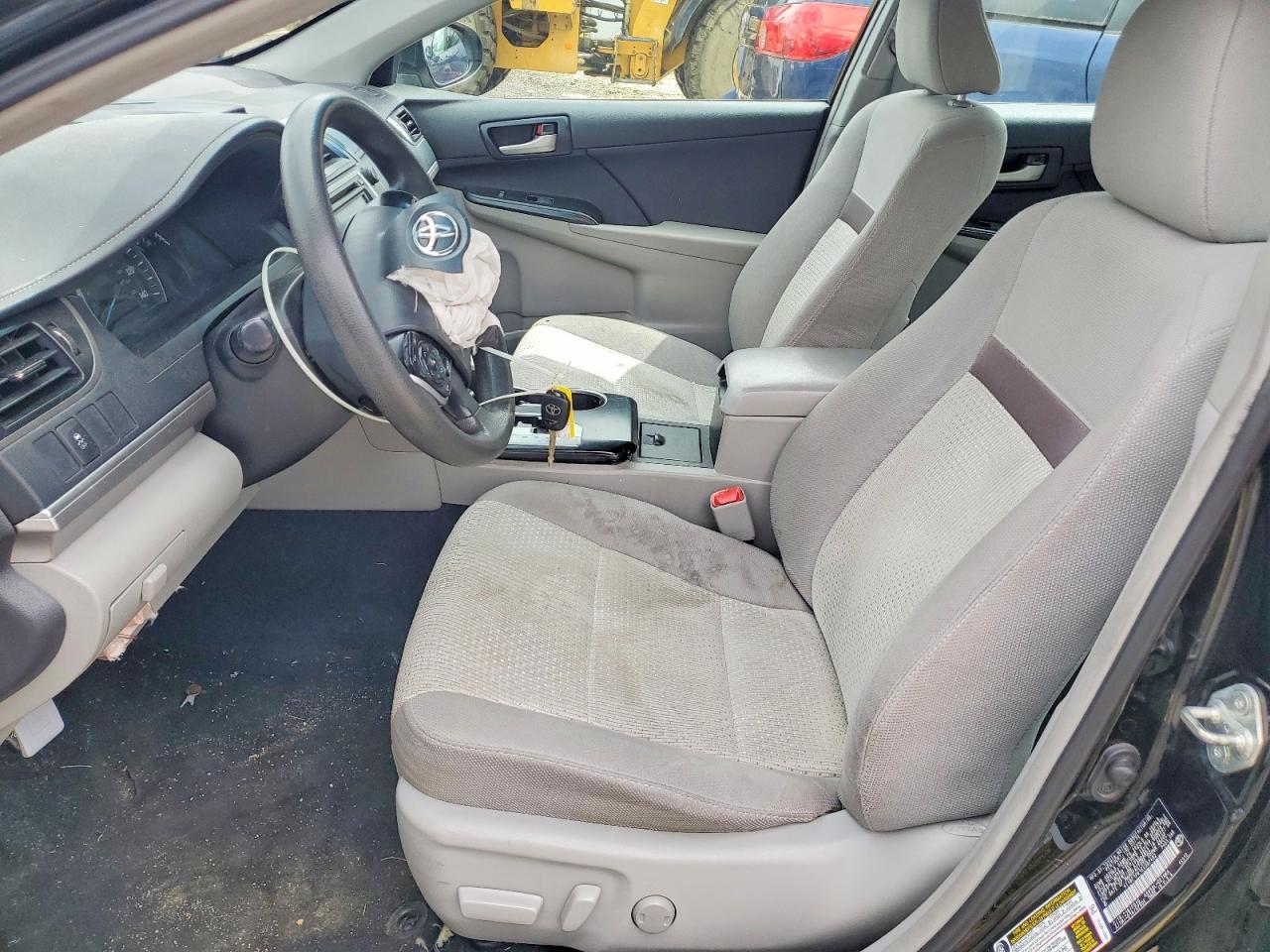 2014 TOYOTA CAMRY