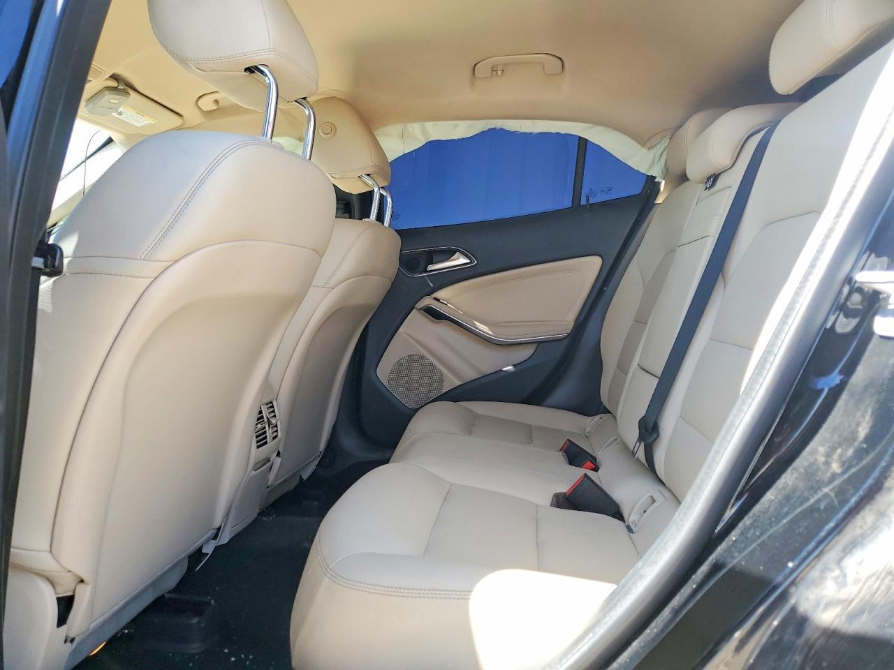 2016 MERCEDES-BENZ GLA-Class