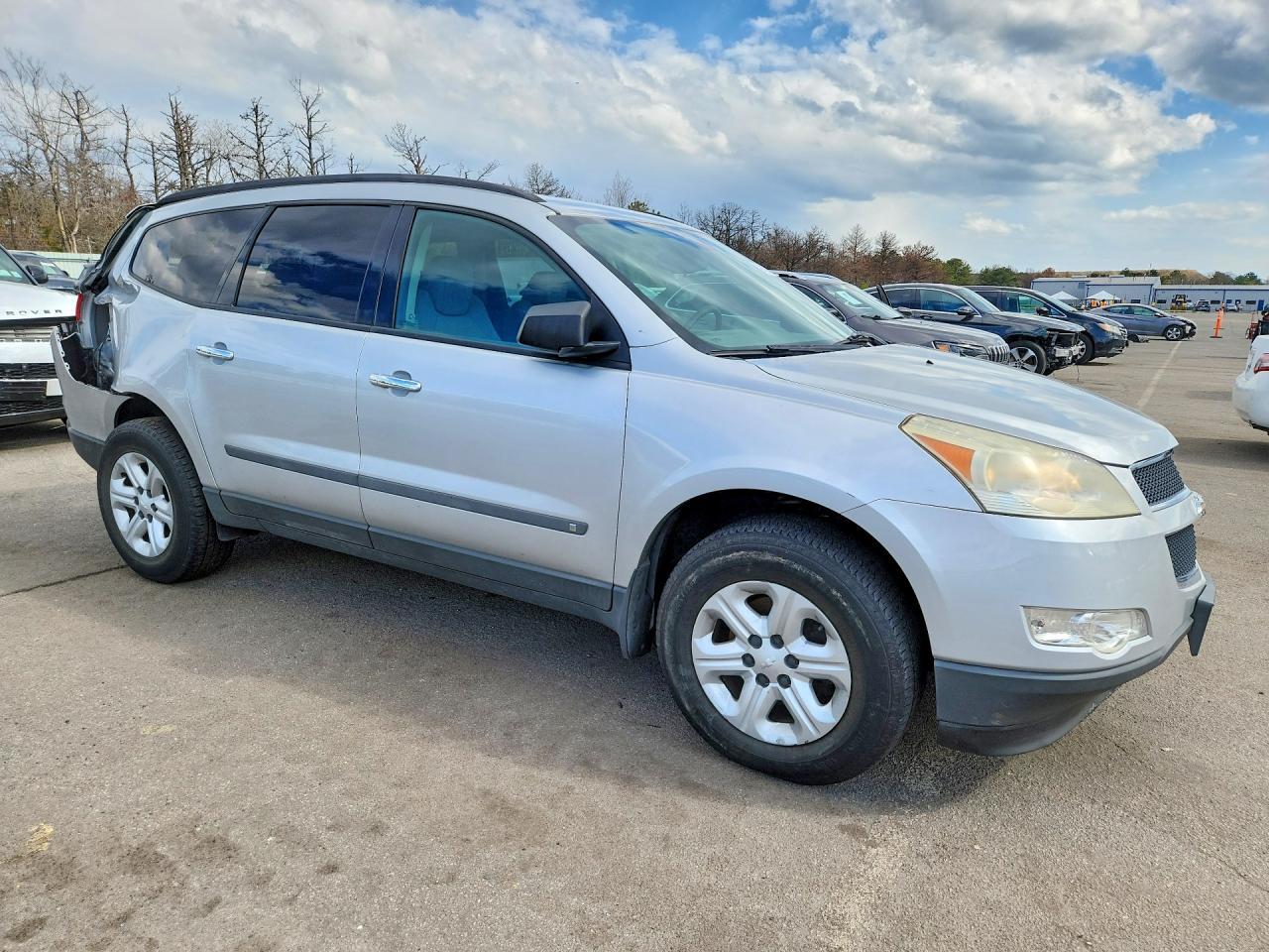 2010 CHEVROLET TRAVERSE