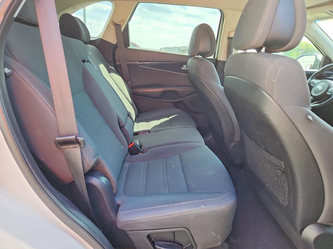 2016 KIA SORENTO