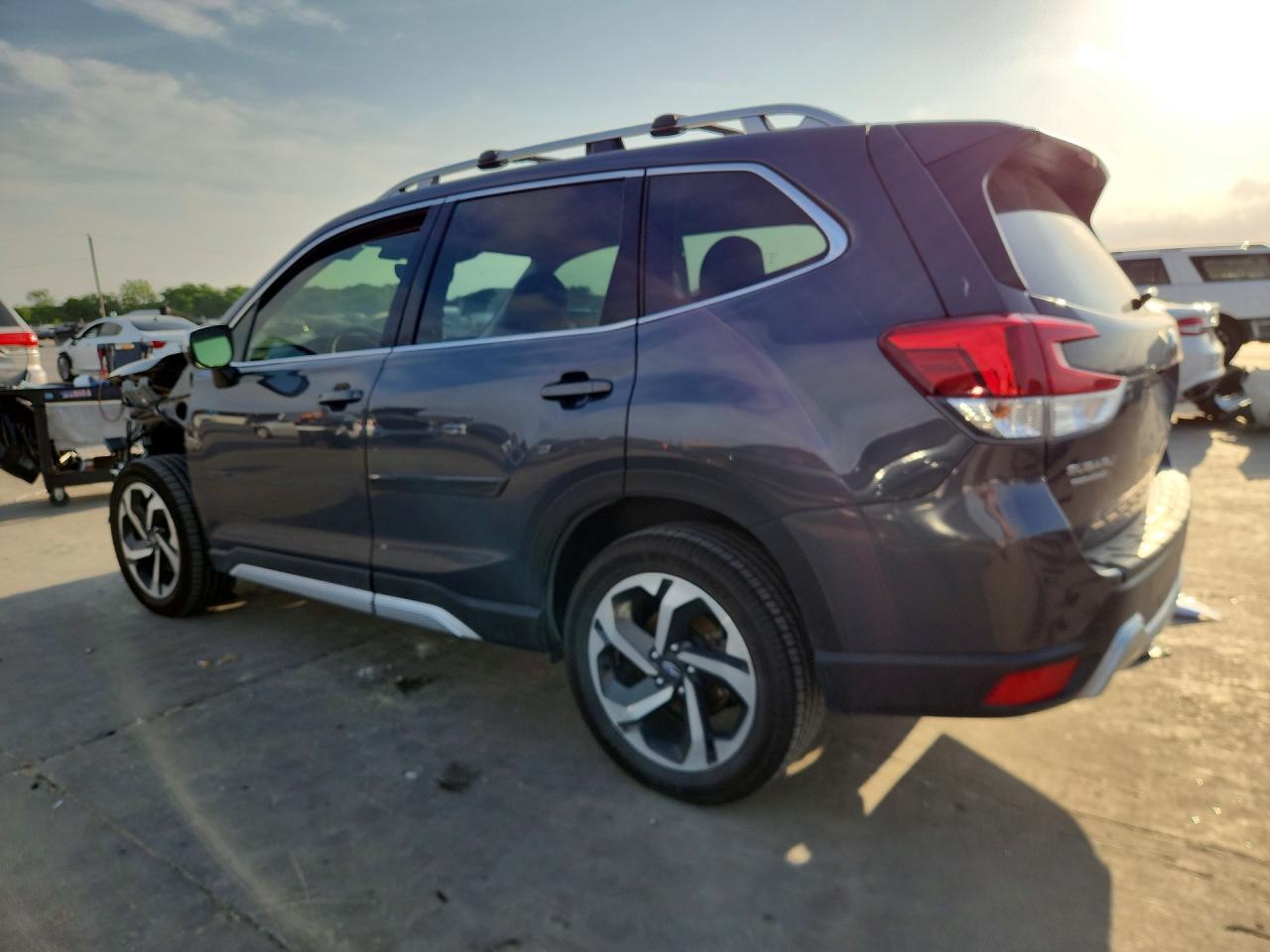 2022 SUBARU FORESTER