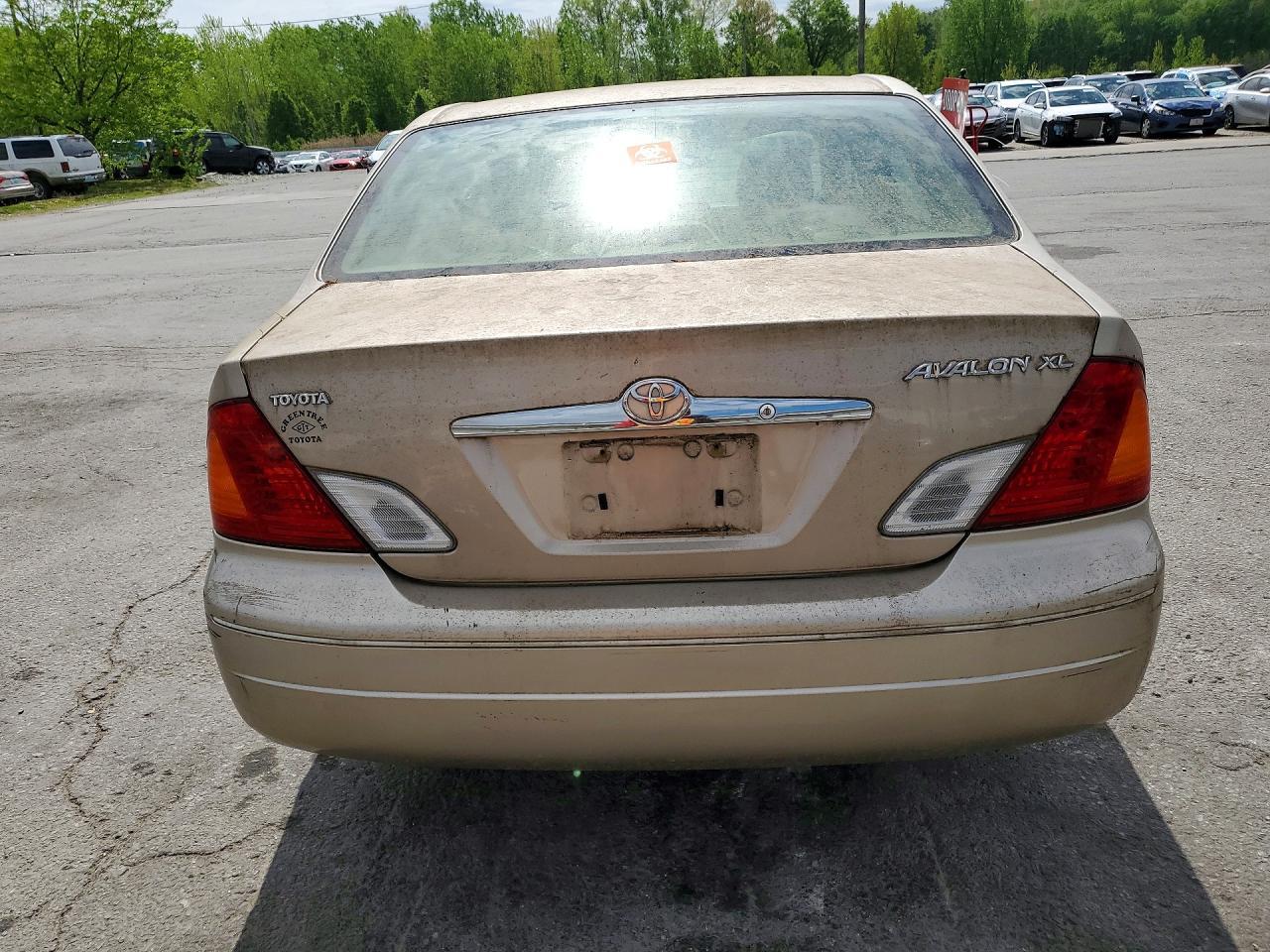 2002 TOYOTA Avalon