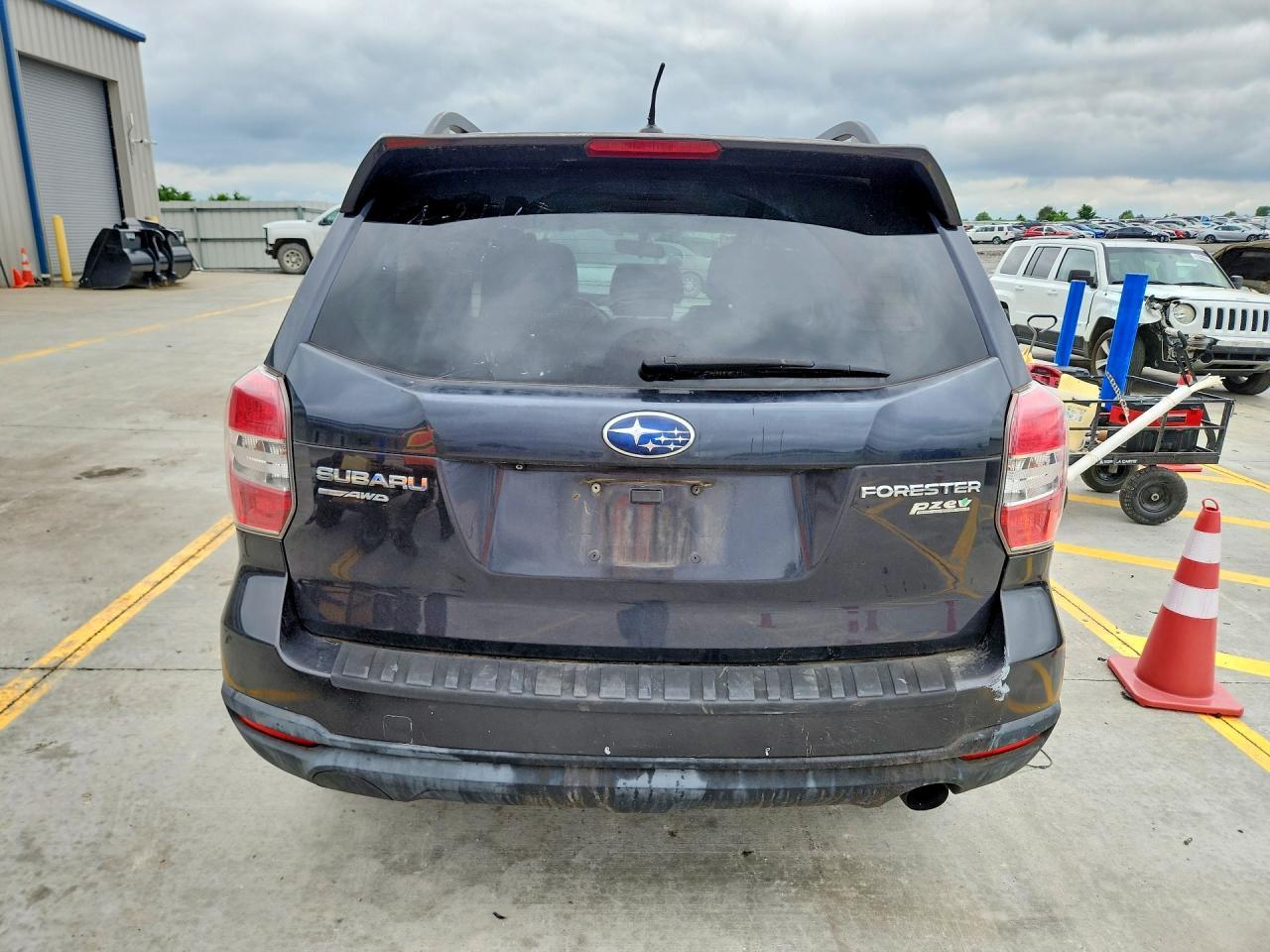 2015 SUBARU FORESTER