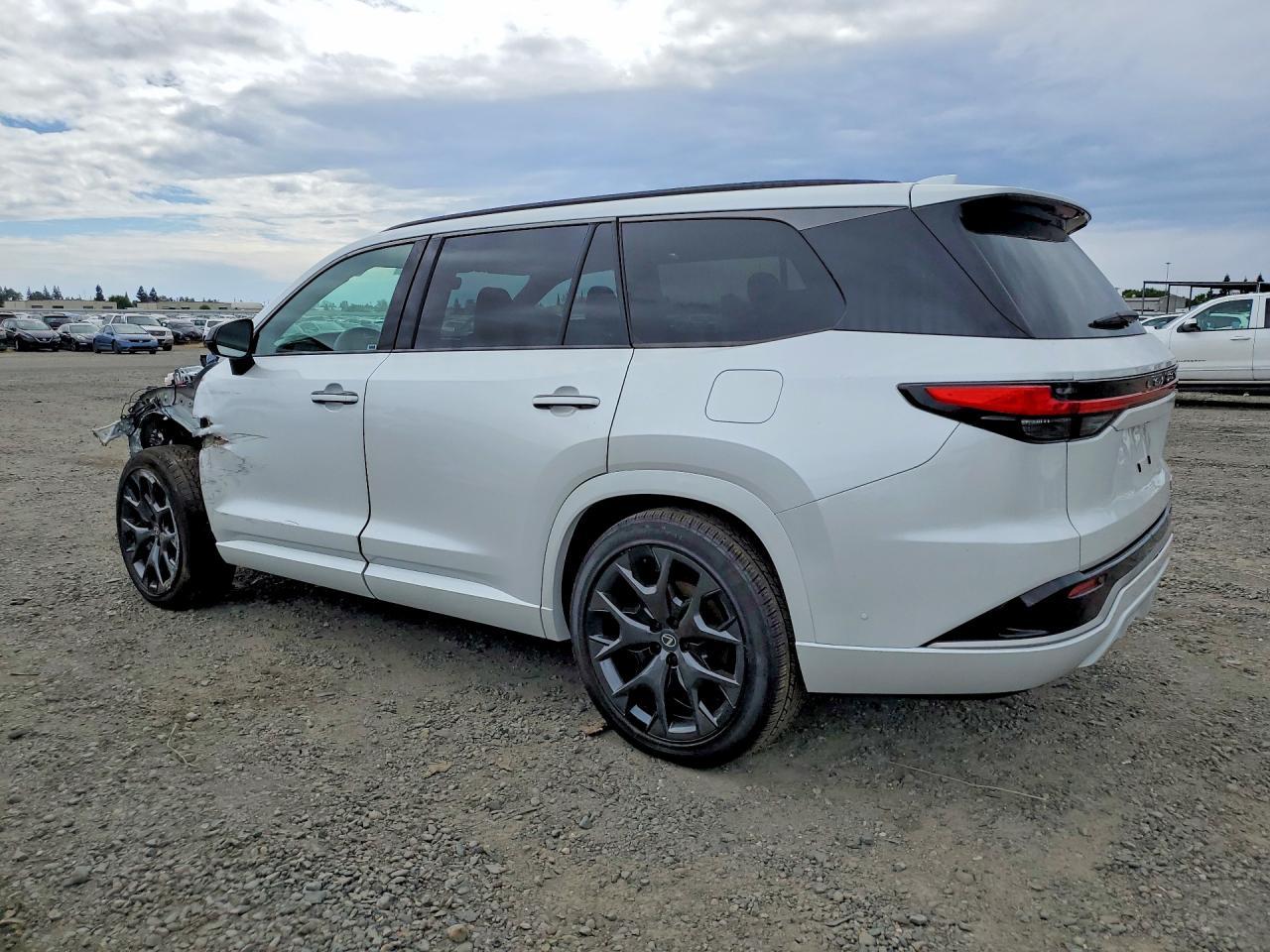 2026 LEXUS TX 500H