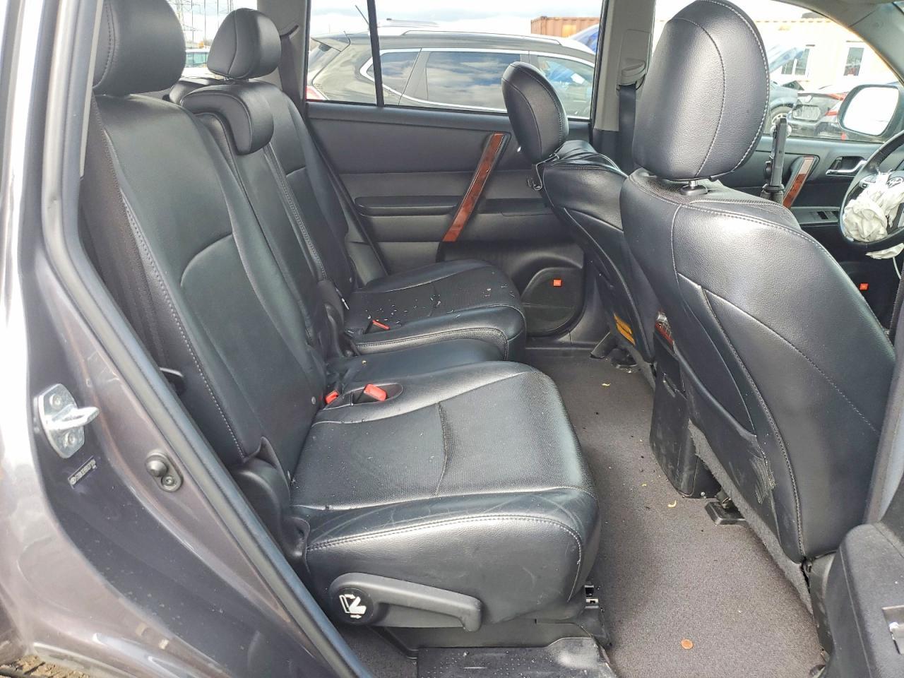 2013 TOYOTA HIGHLANDER