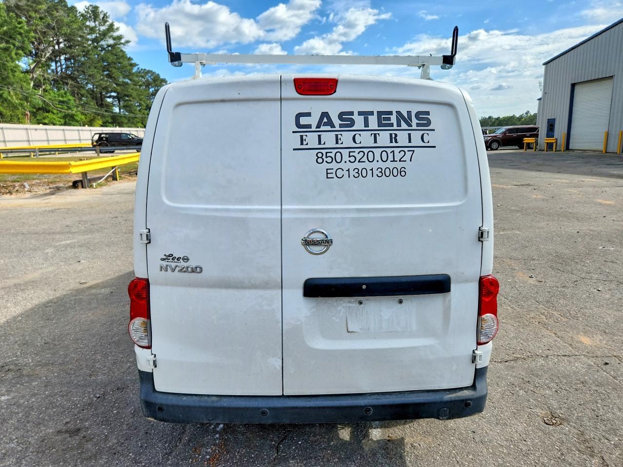 2017 NISSAN NV 200