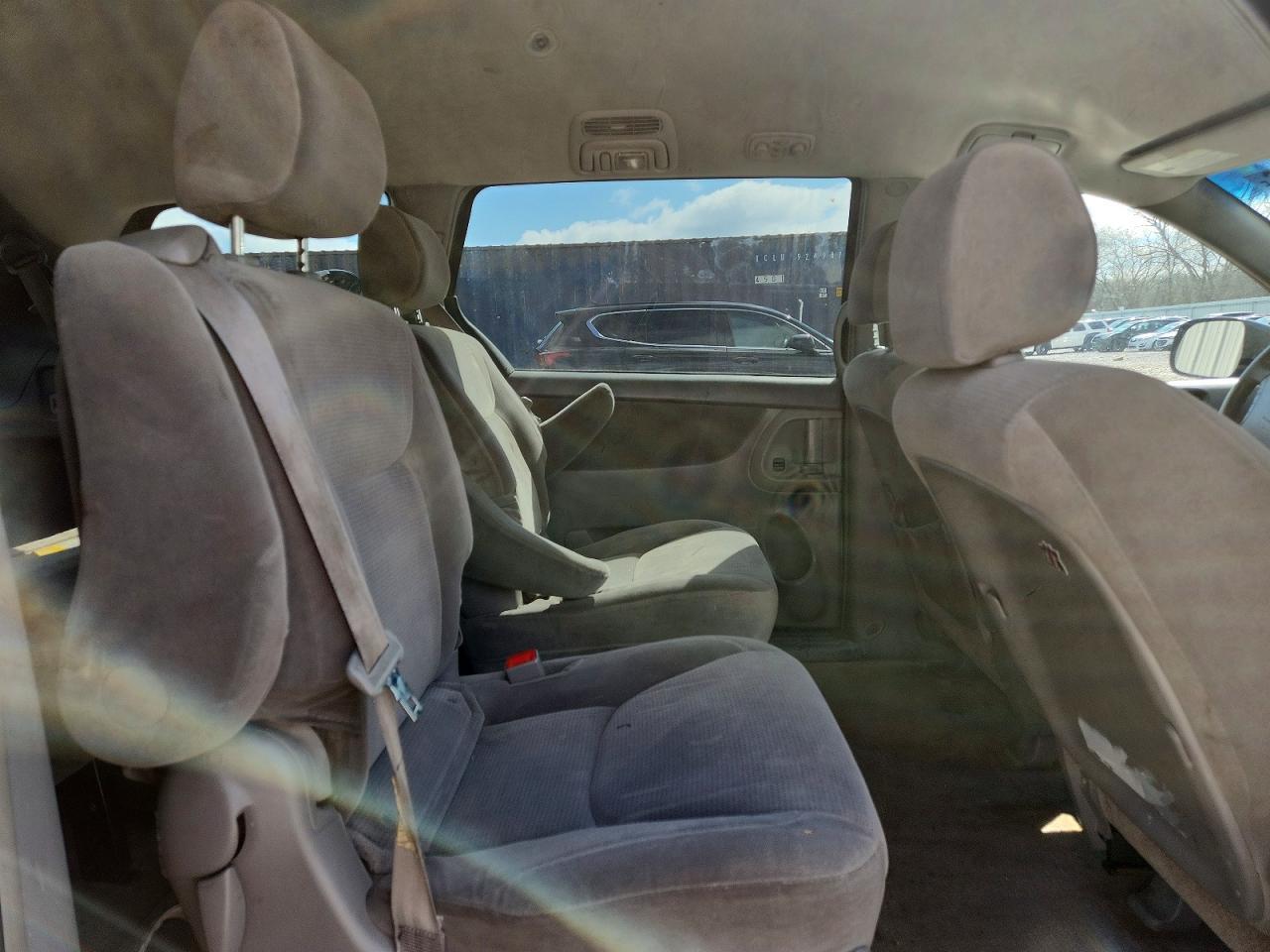 2005 TOYOTA SIENNA