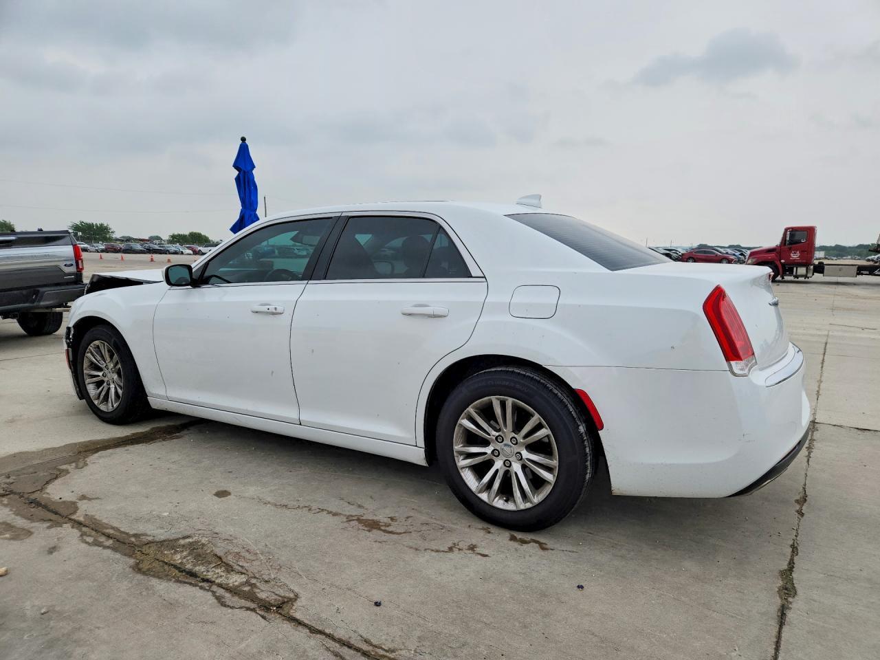 2016 CHRYSLER 300