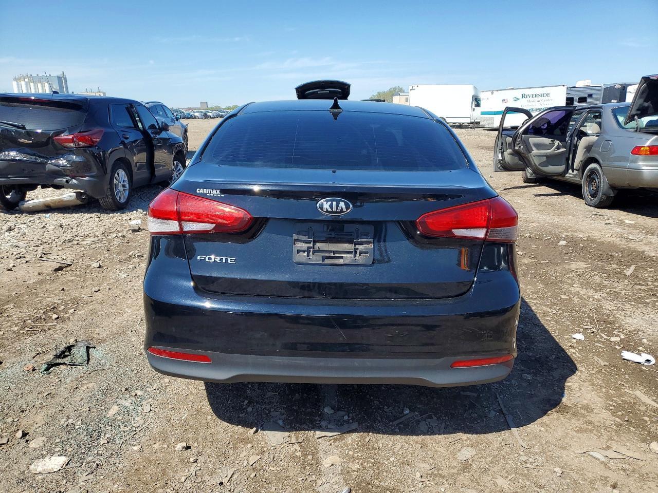 2017 KIA FORTE