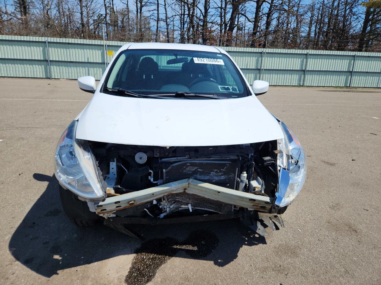 2016 NISSAN VERSA