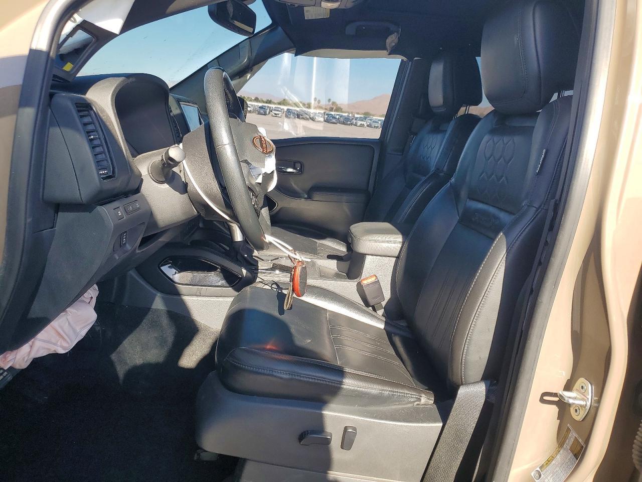 2022 NISSAN Frontier