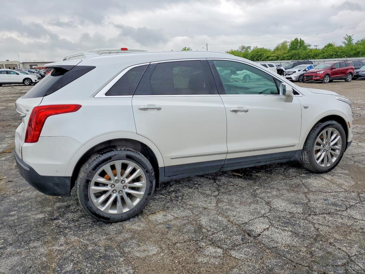 2017 CADILLAC XT5