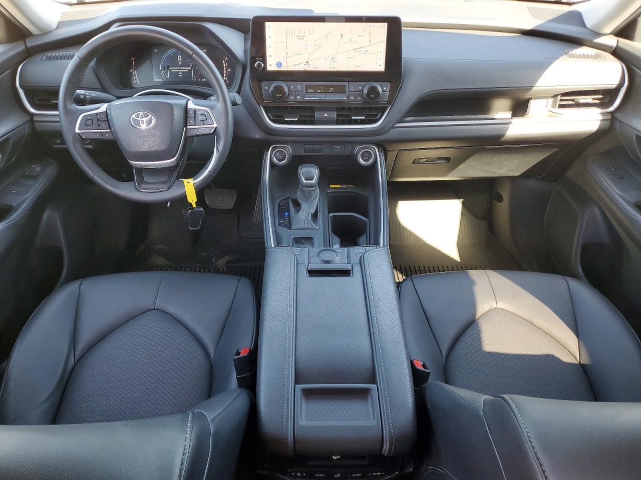 2024 TOYOTA HIGHLANDER