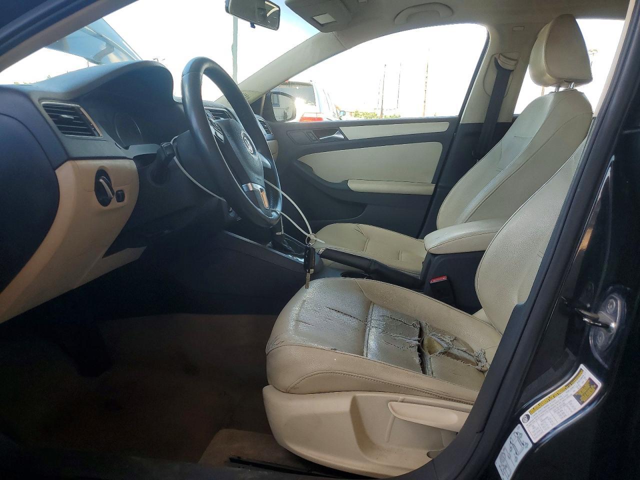 2012 VOLKSWAGEN JETTA