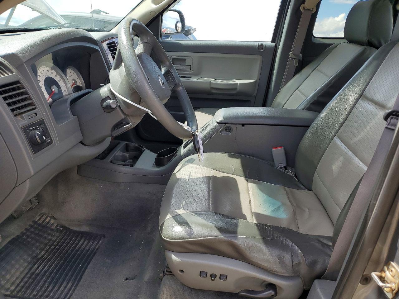 2005 DODGE Dakota
