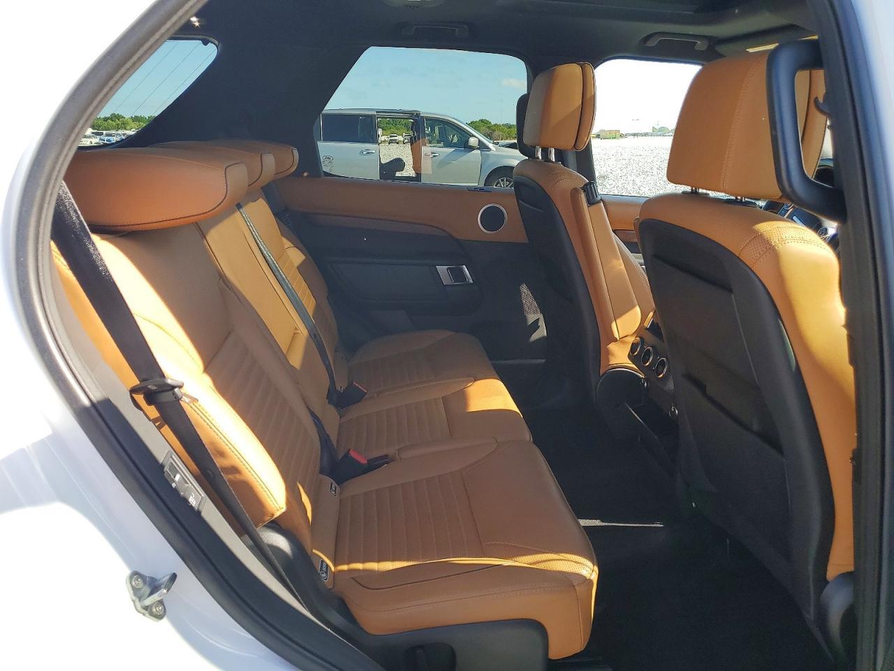 2017 LAND ROVER Discovery