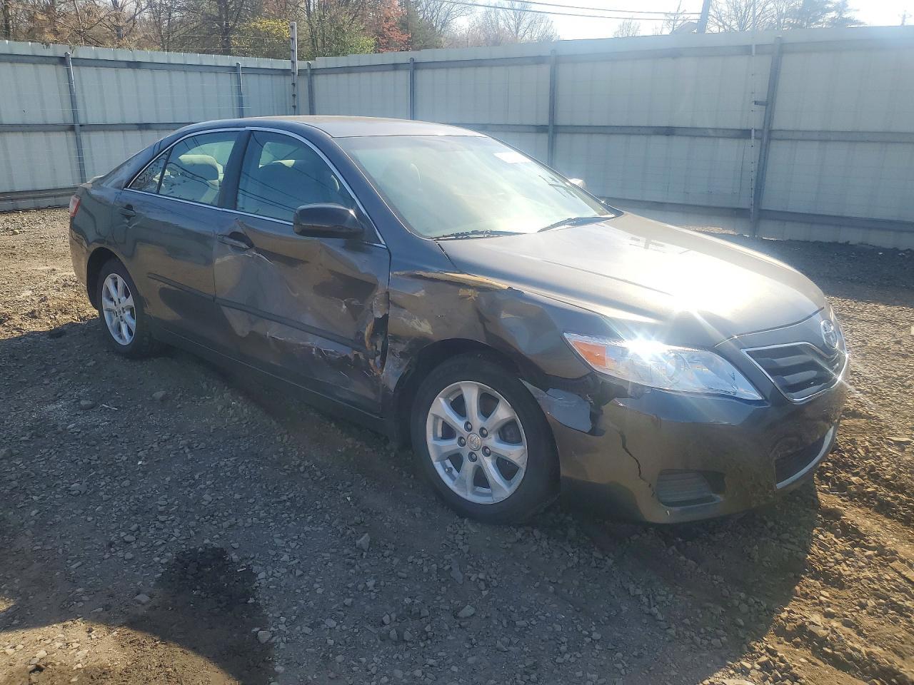 2011 TOYOTA CAMRY