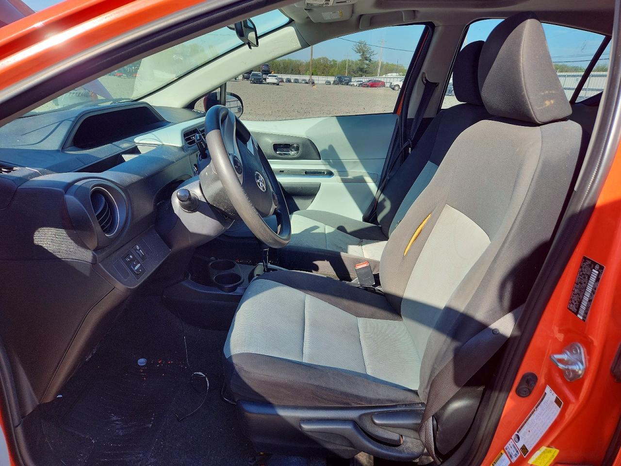 2012 TOYOTA Prius c
