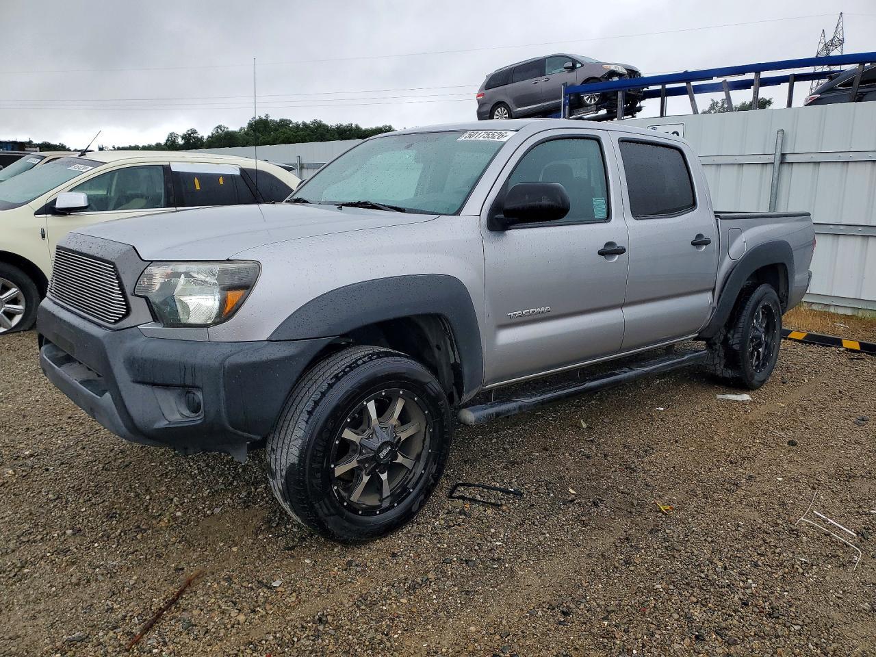 2015 TOYOTA TACOMA