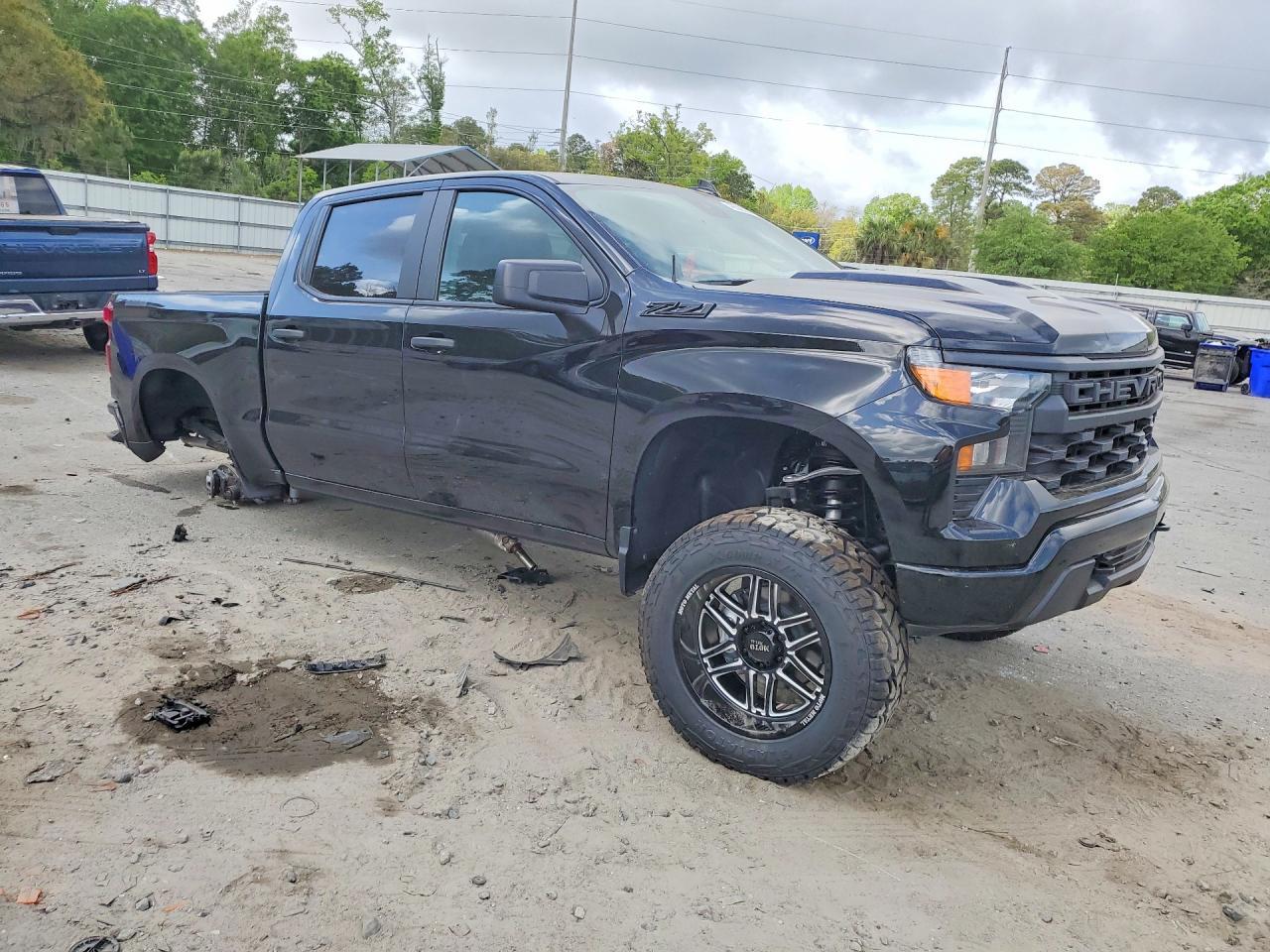 2026 CHEVROLET Silverado